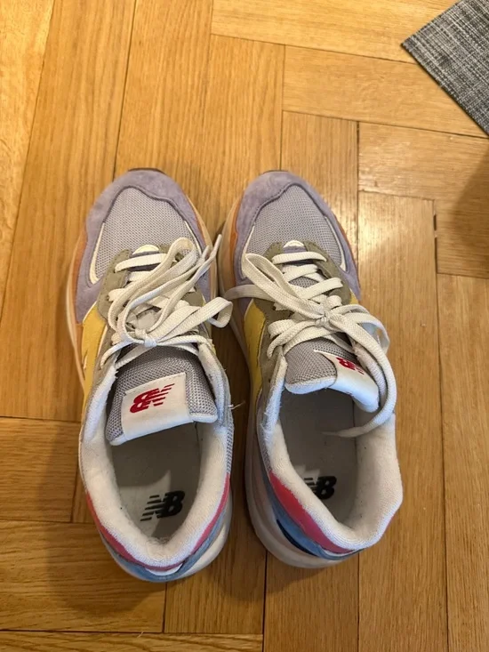 New Balance Women’s 5740 Multicolor Athletic Sneakers - Picture 5 of 6